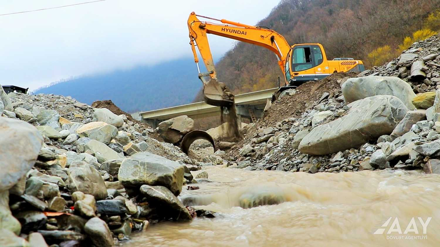 11 Qax rayonunun Qaşqaçay və Armudlu kəndləri arasında hərəkət bərpa olunub