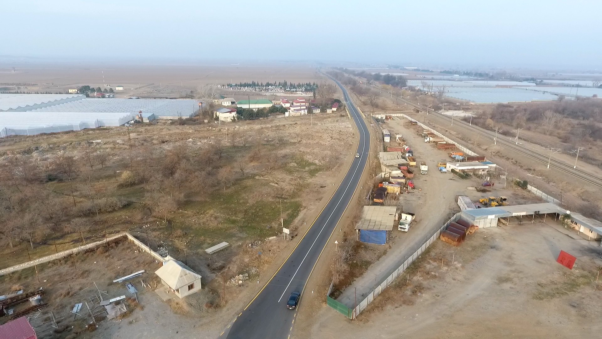 11 Şəmkirdə 3 istiqamət üzrə 32.9 km uzunluğunda yol yenidən qurulub