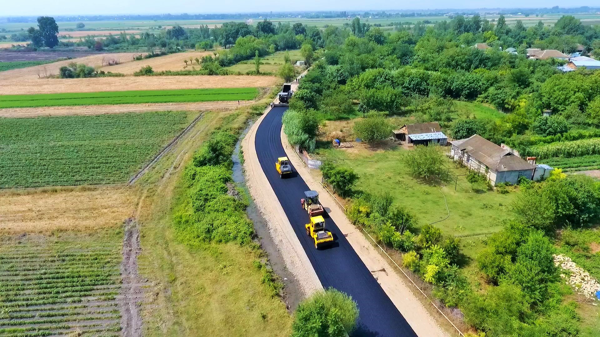 11 Tərtər rayonunda 5 yaşayış məntəqəsinin yolu əsaslı şəkildə yenidən qurulur